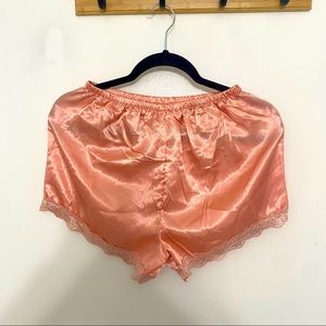 Completely new !! Pijama Silky, cute and comfortable